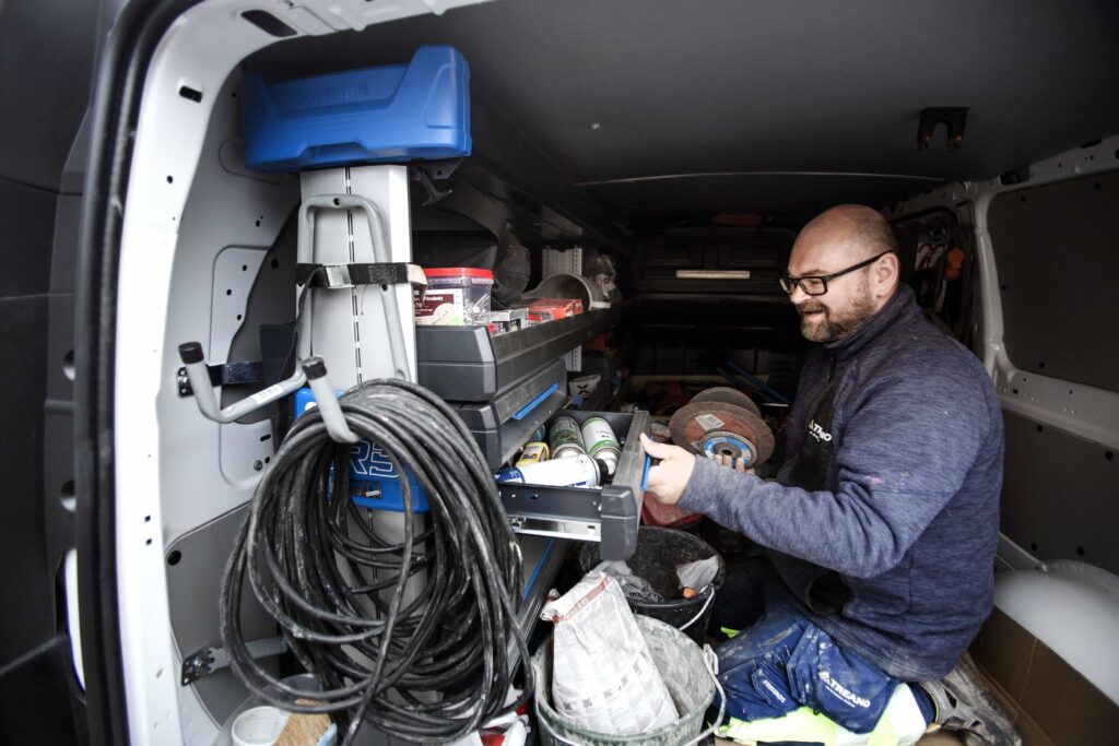 Eldrivna servicebilar på prov Treano Bygg